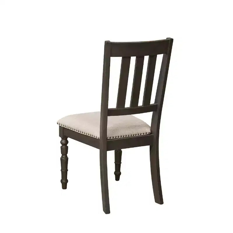Set di 2 sedie da pranzo imbottite con borchie e gambe intagliate | Beige