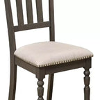 Set di 2 sedie da pranzo imbottite con borchie e gambe intagliate | Beige