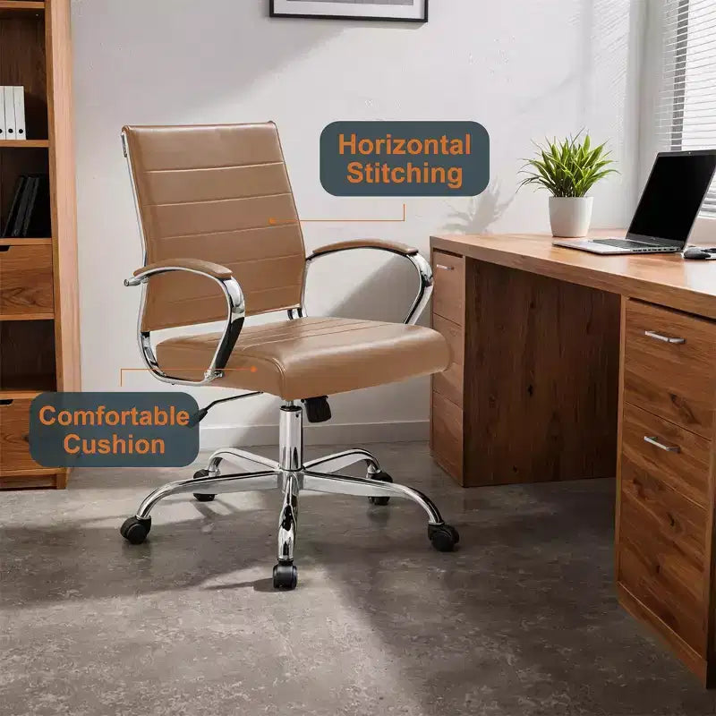 Sedia da ufficio direzionale a coste in pelle Mid-Century con base cromata | Girevole e reclinabile