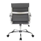 Sedia da ufficio direzionale a coste in pelle Mid-Century con base cromata | Girevole e reclinabile