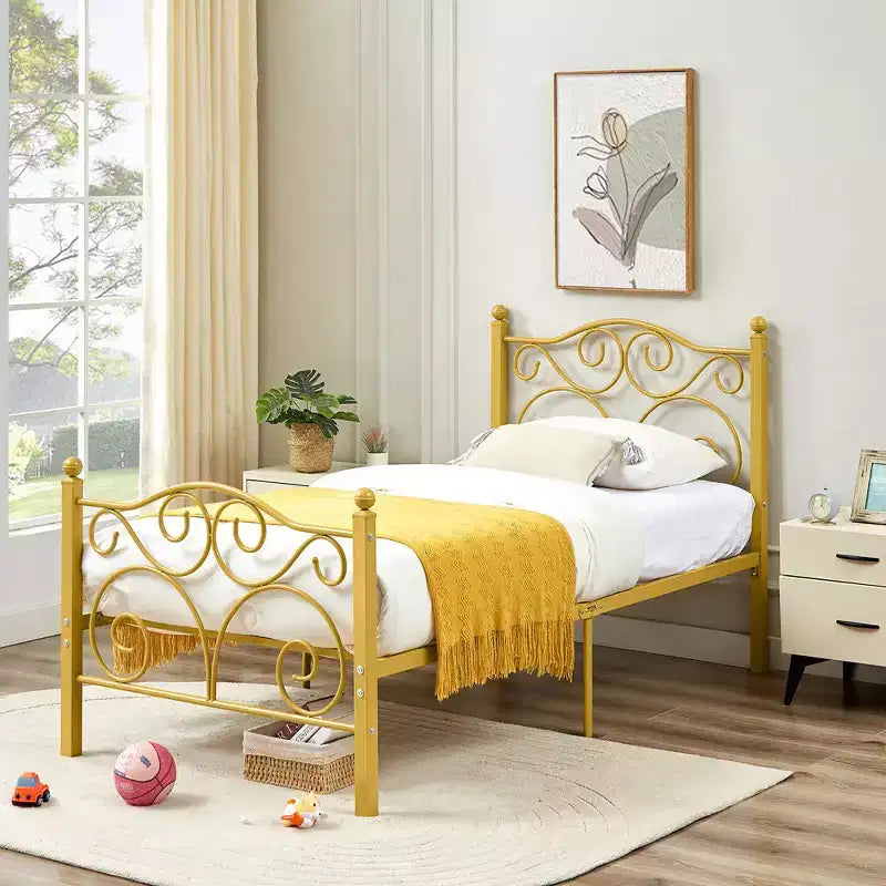 Struttura letto in metallo a volute con testiera e pediera