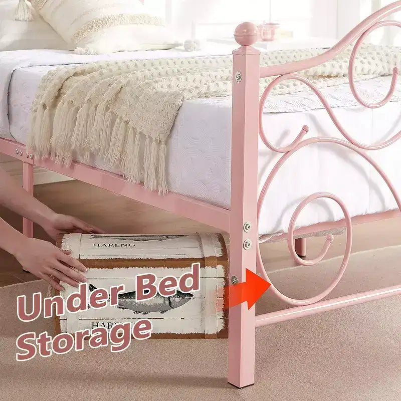 Struttura letto in metallo a volute con testiera e pediera