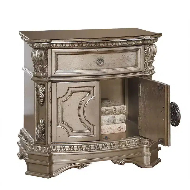 Comodino da 76 cm con cassetto e anta in argento | Tavolo da camera in legno di gomma