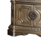 Comodino da 76 cm con cassetto e anta in argento | Tavolo da camera in legno di gomma