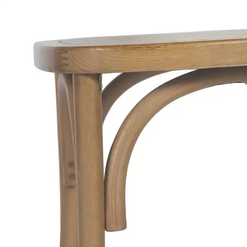 Sedia da pranzo impilabile in legno massello di qualità commerciale con dettagli intricati sullo schienale