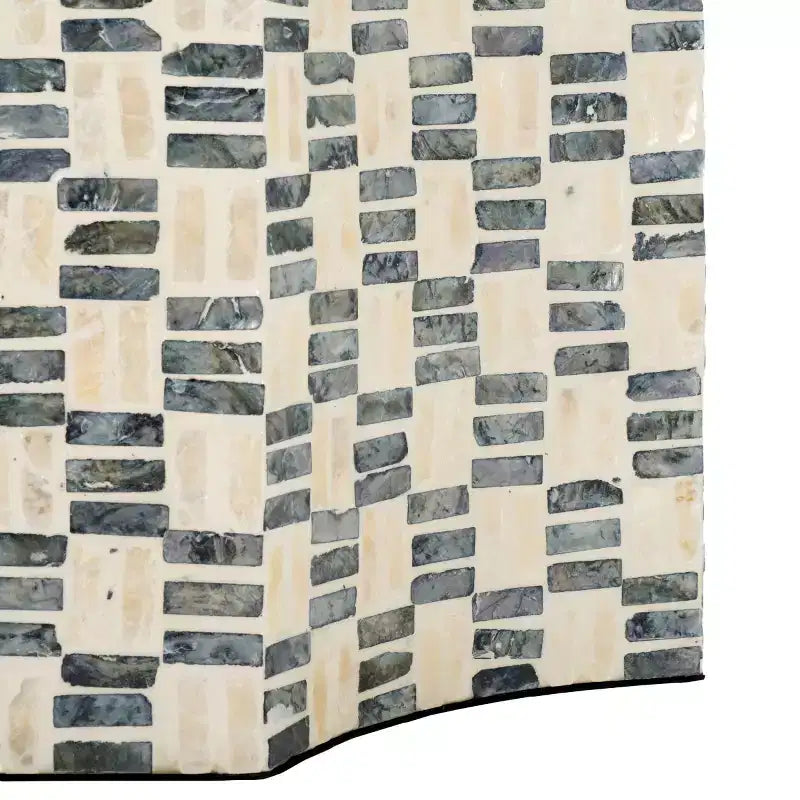 Tavolino d'appoggio con intarsi in capiz bianco e nero | Tavolino laterale a mosaico