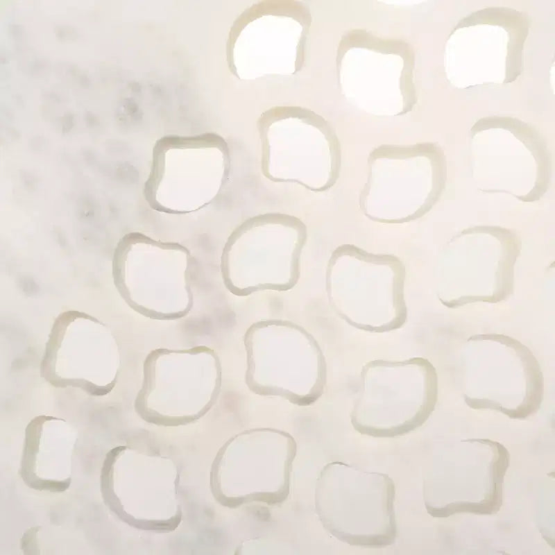 Tavolino rotondo con ripiano in marmo bianco e struttura in ferro nero | Moderno, 19 pollici