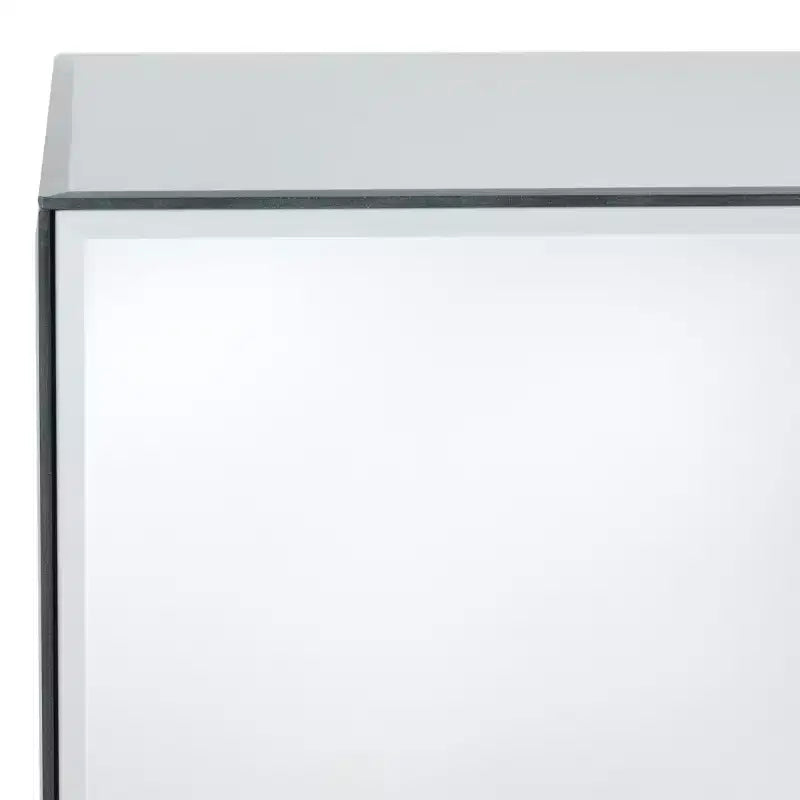 Tavolino d'appoggio quadrato a specchio color argento | Tavolino moderno ed elegante
