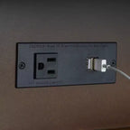 Cassettiera a 2 cassetti e 1 ripiano con porta USB in rovere medio e oro antico