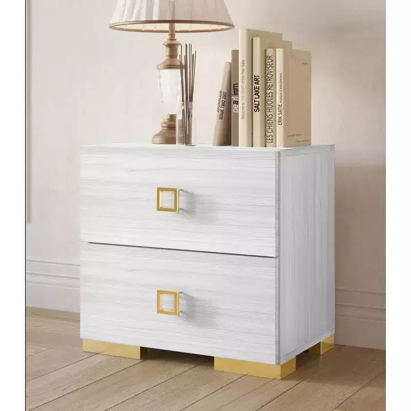 Set di 2 comodini con cassetto e gambe in metallo dorato | Camera da letto moderna