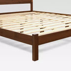 Letto a piattaforma King Size con testiera ad arco bohémien in legno di pino massiccio